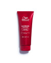 Wella Professionals Ultimate Repair Conditioner Intensīvas iedarbības kondicionieris bojātiem matiem 200ml